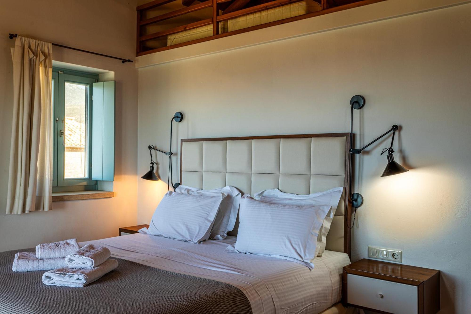 Lithos Guesthouse Kardamili Екстер'єр фото