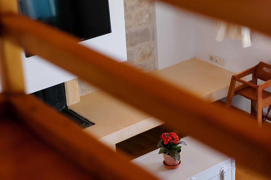 Lithos Guesthouse Kardamili Екстер'єр фото