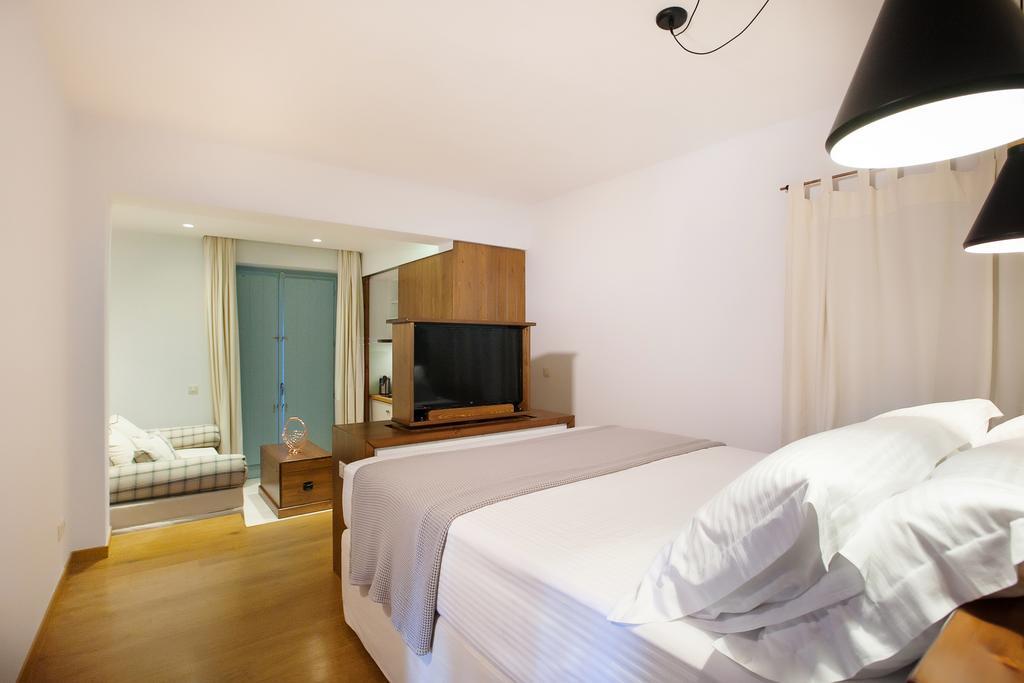 Lithos Guesthouse Kardamili Екстер'єр фото