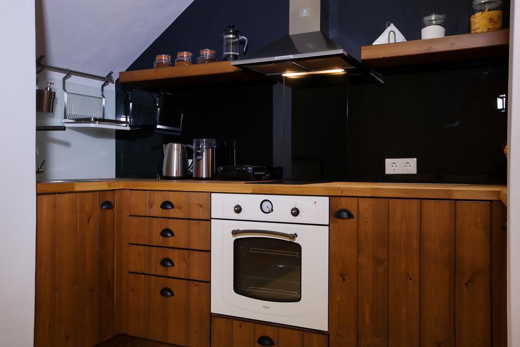 Lithos Guesthouse Kardamili Екстер'єр фото