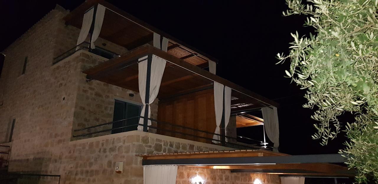 Lithos Guesthouse Kardamili Екстер'єр фото